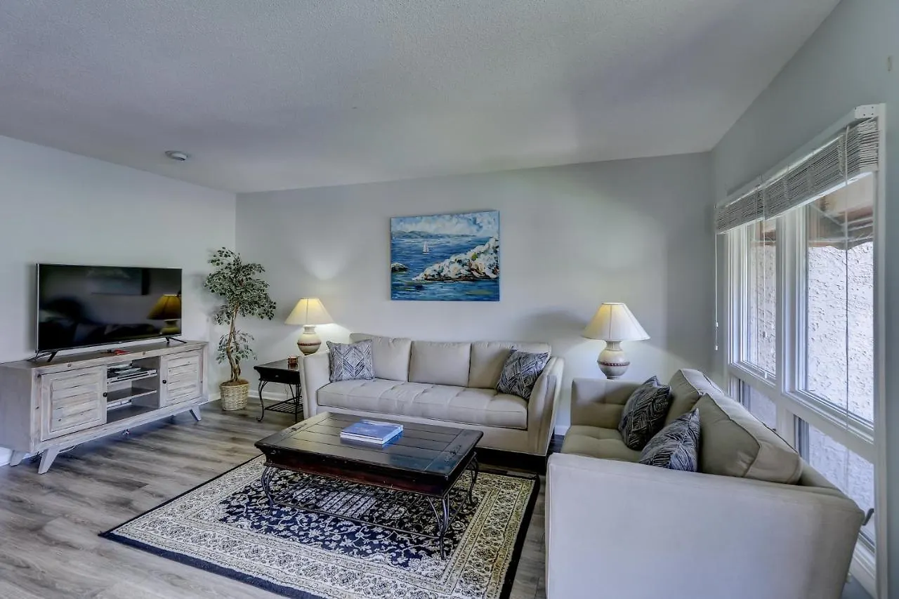 Granite New Furniture King Queen Sleeps 6 Bikes & Beach Gear Included Hilton Head Island Holiday home